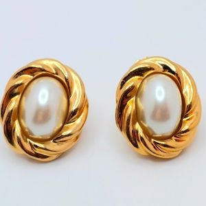 Vintage 3/4 inch KJL for Avon Earrings White & Gold Tone Pierced